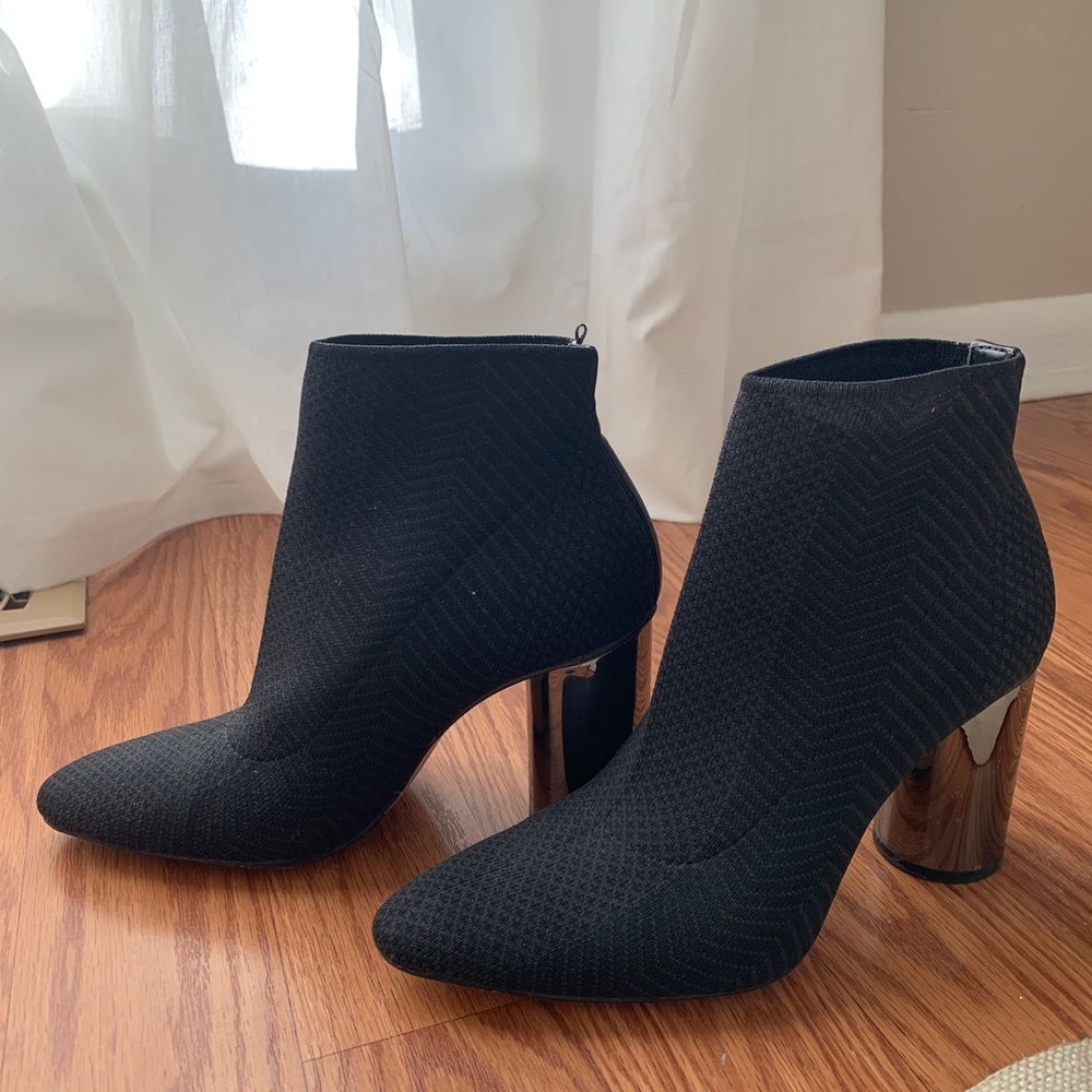 Zara knit boots size 36
